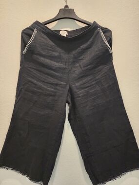 Rachel Zoe Black Wide-Leg Cropped Pants with Contrast Stitch